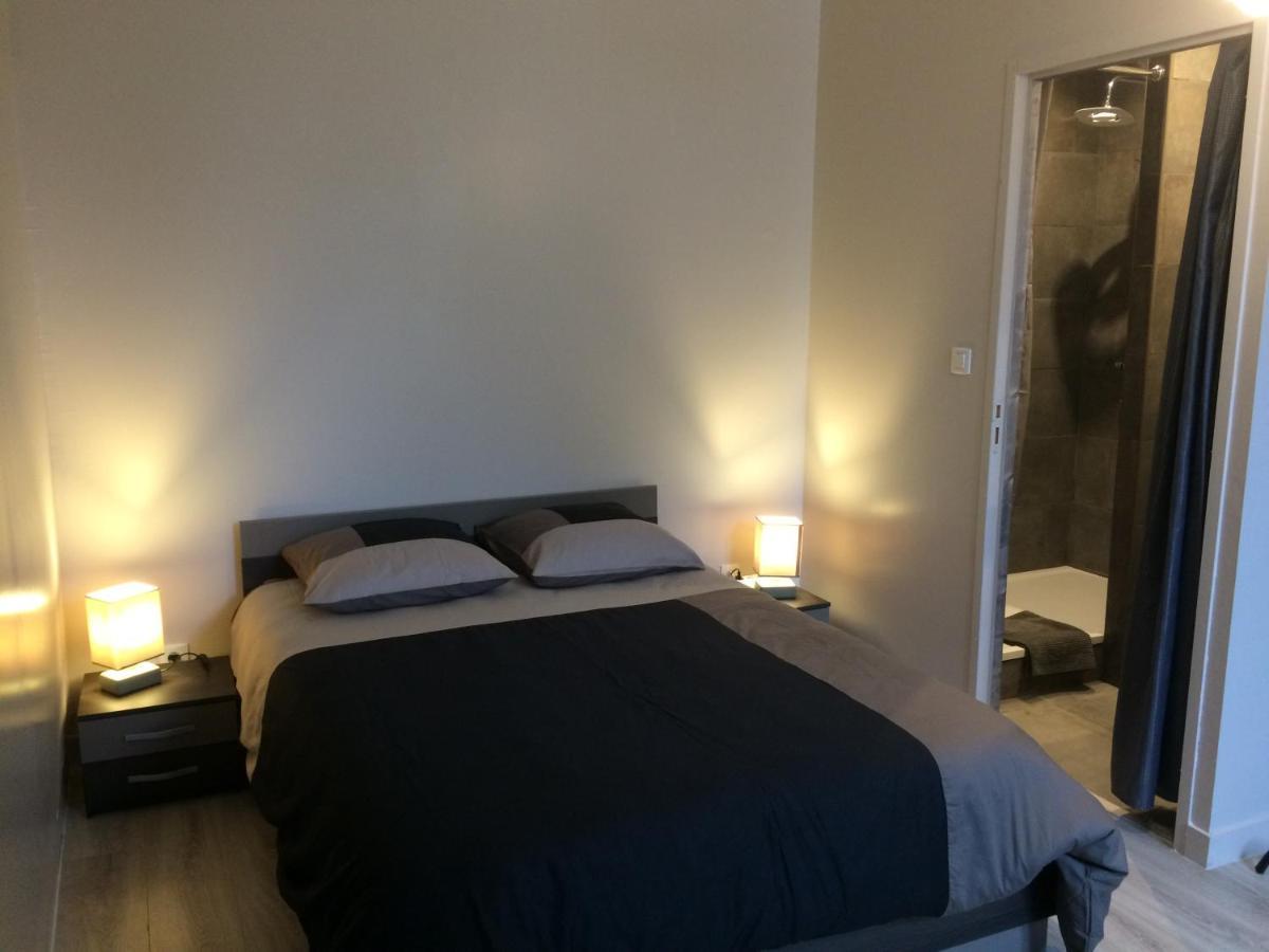 Studio Proche Gare Avec Kitchenette Et Wifi - Porte Rouge Thiviers Екстериор снимка