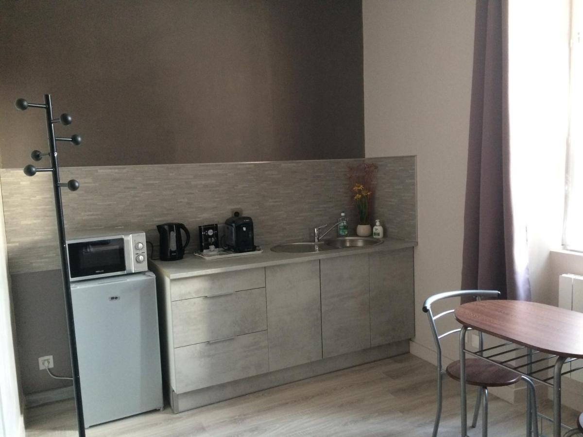 Studio Proche Gare Avec Kitchenette Et Wifi - Porte Rouge Thiviers Екстериор снимка