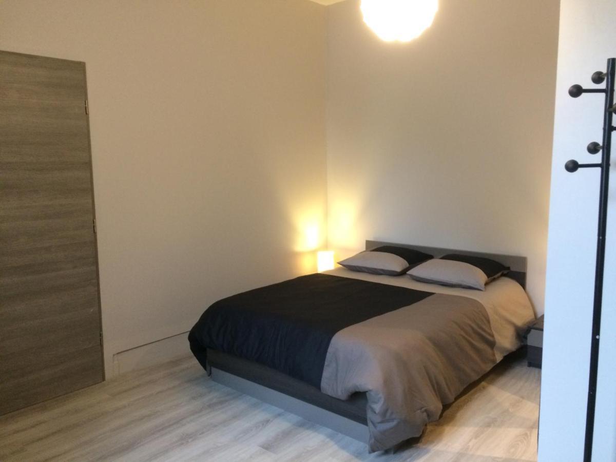 Studio Proche Gare Avec Kitchenette Et Wifi - Porte Rouge Thiviers Екстериор снимка