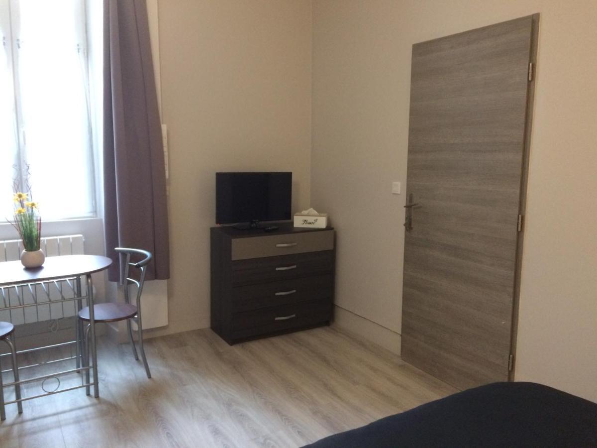 Studio Proche Gare Avec Kitchenette Et Wifi - Porte Rouge Thiviers Екстериор снимка